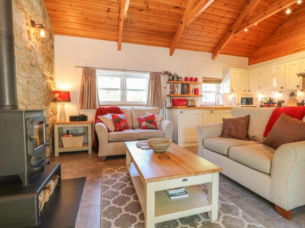 Pond Cottage Труро Экстерьер фото