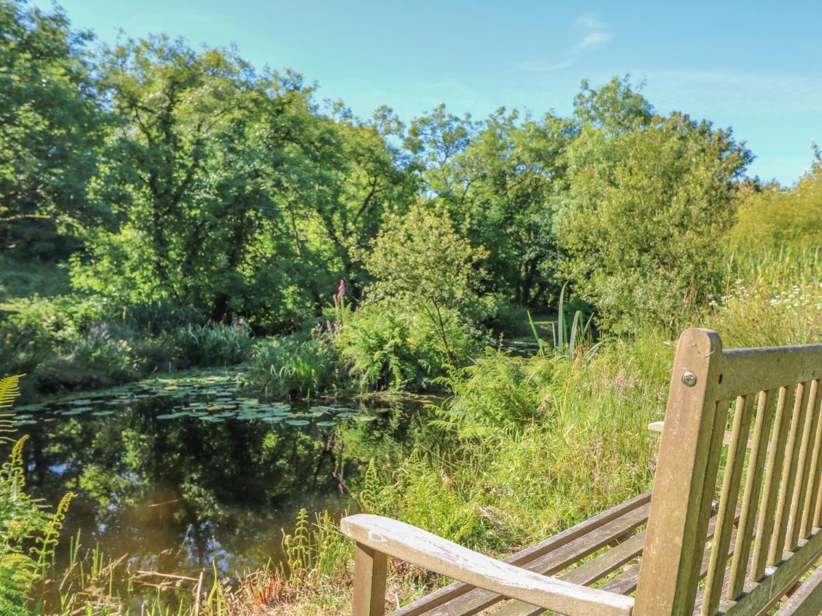Pond Cottage Труро Экстерьер фото