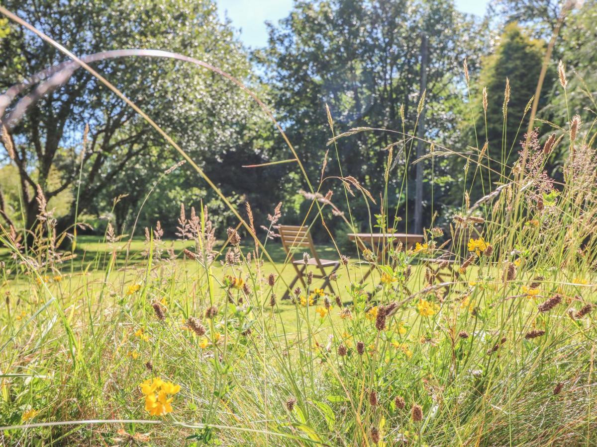 Pond Cottage Труро Экстерьер фото