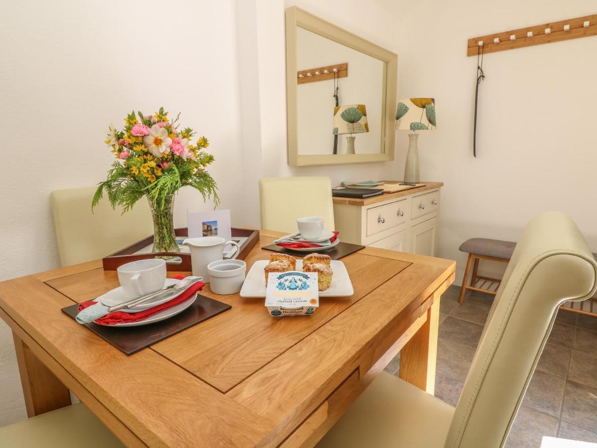 Pond Cottage Труро Экстерьер фото